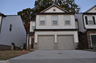 Building Photo - 5940 Lyon St