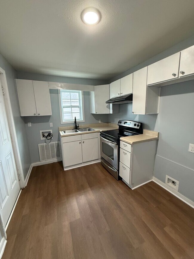 Foto del edificio - 2 Bed 1 Bath Close to Downtown