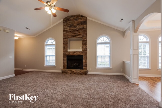 Building Photo - 6005 Filly Dr