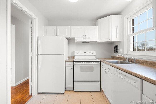 Foto del edificio - 45 Brewster Rd