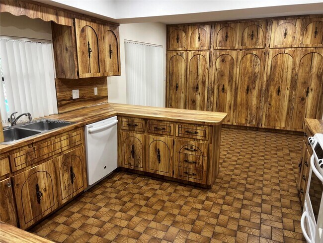 Foto del edificio - 7751 SW 131st St