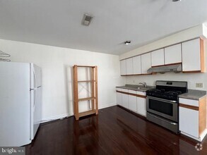Building Photo - 222 N 9th St