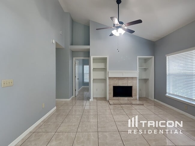 Building Photo - 1031 Woodcraft Dr