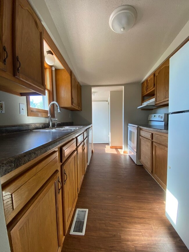 Foto del edificio - Charming 3 Bedroom 2 bath home in Merle Ha...