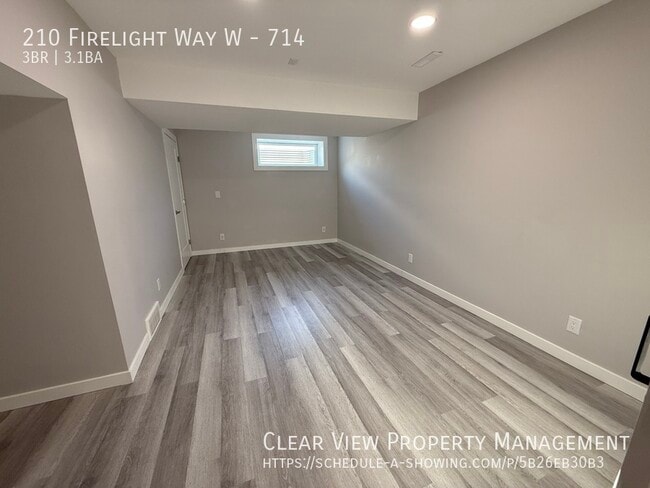 Building Photo - Bright and spacious 3-bedroom, 3.5-bathroom townhouse!!