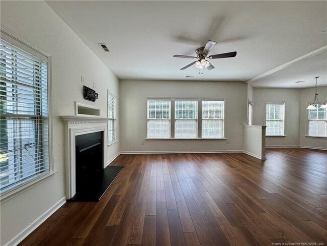 Building Photo - 350 Watchmen Ln