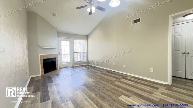 Foto del edificio - 9601 Forest Ln