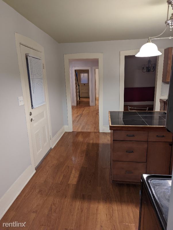 Building Photo - 3 br, 2 bath House - 127 Spring St