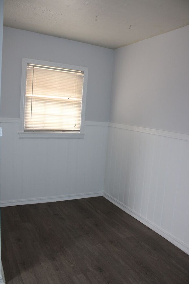 Building Photo - Oliver -Eakle Dollhouse 2/1/1 Located by the Amarillo College