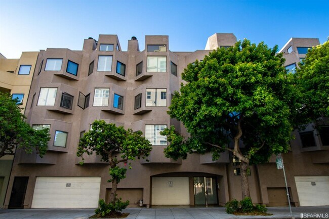 Building Photo - 444 Francisco St