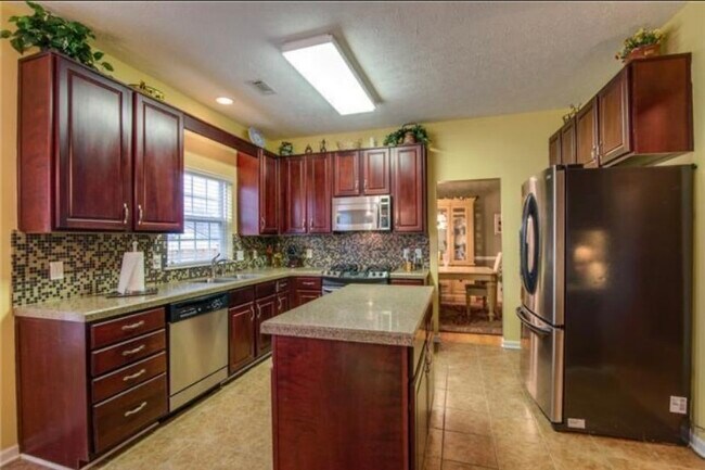 Building Photo - 5044 Cobblestone Creek Dr
