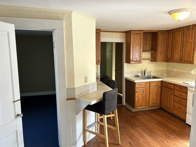 Foto del edificio - 469 Pleasant St