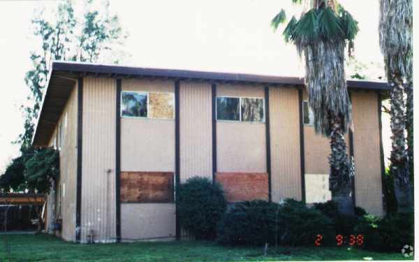Primary Photo - 3300 Mensch Ct