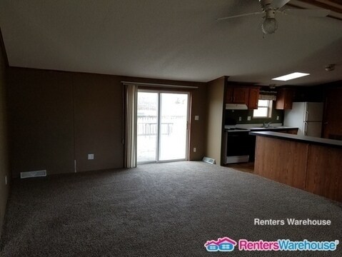 Foto del edificio - 46702 Forest Blvd