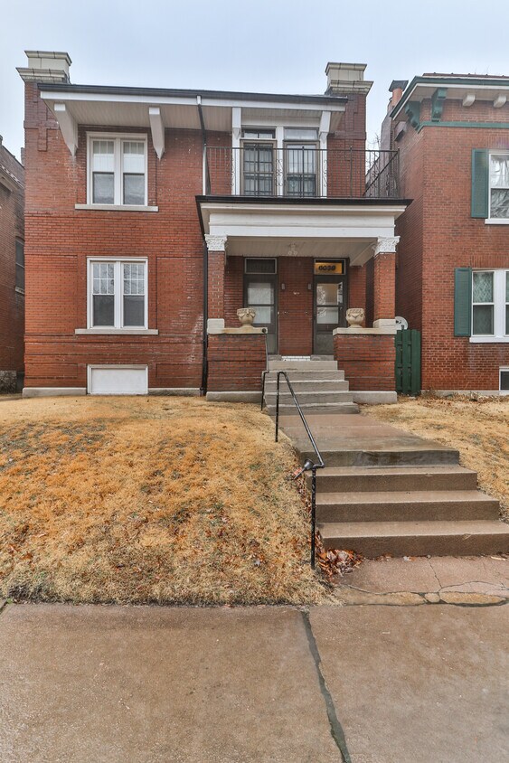 6039 Pershing Ave, Saint Louis, MO 63112 Apartments in Saint Louis