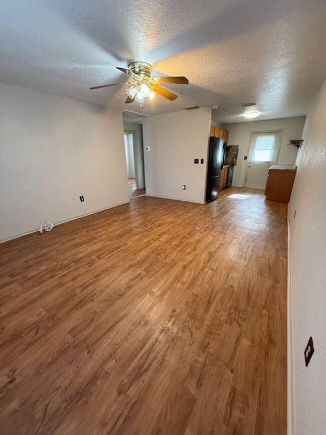 Foto del edificio - 1517 S Taylor Rd