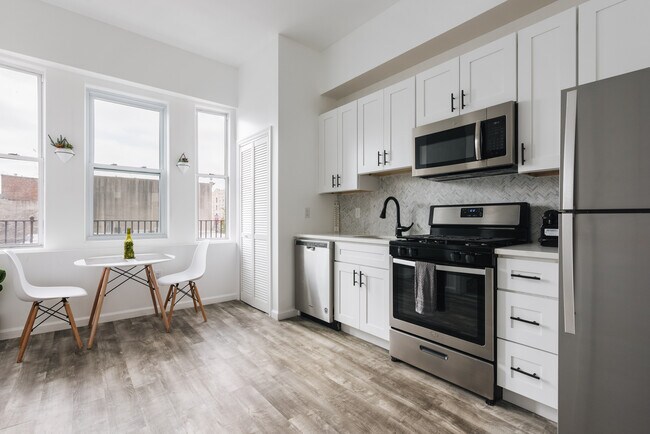 Foto del edificio - 320 Central Ave