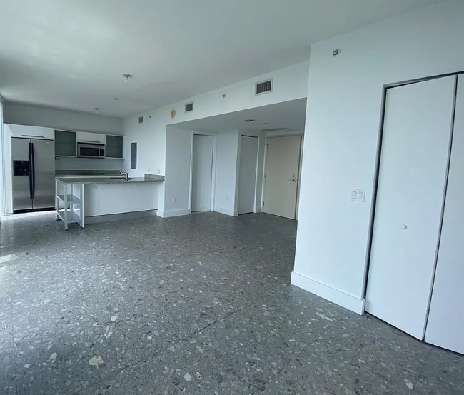 Building Photo - 185 SW 7th St