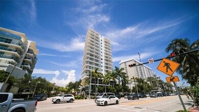 Building Photo - 6700 Indian Creek Dr