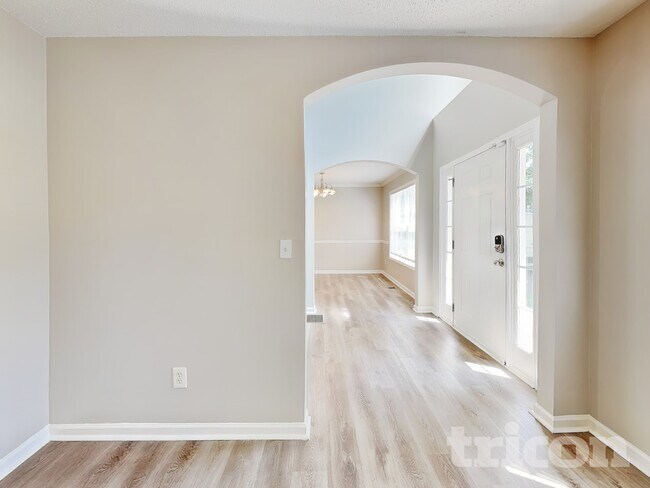 Building Photo - 4095 Gracewood Park Dr