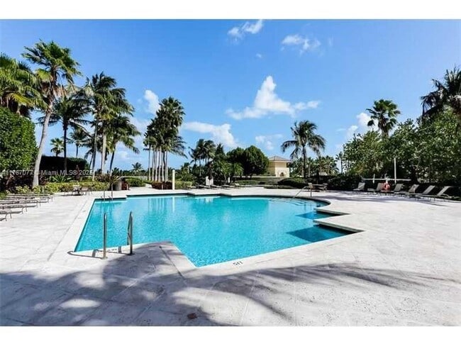 Building Photo - 791 Crandon Blvd