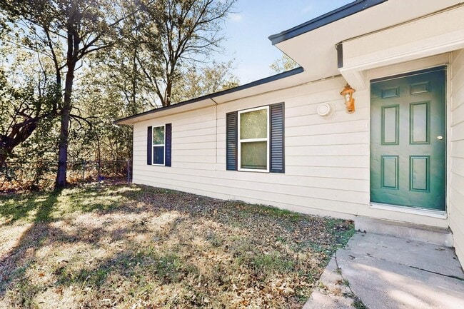 Foto del edificio - Beautifully Updated 3-Bed, 2-Bath Home in Quiet Greenville Neighborhood