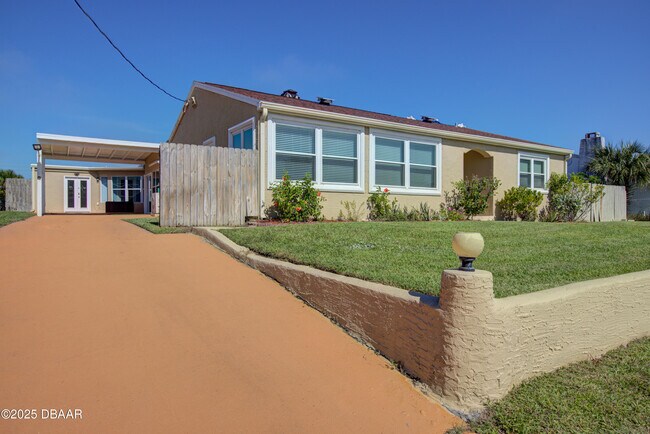 Building Photo - 131 Minerva Rd