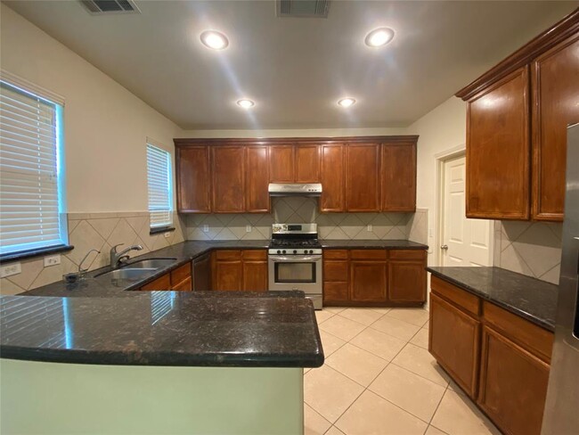 Building Photo - 13146 N Bellaire Estates Dr