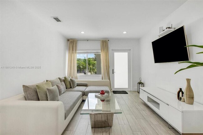 Foto del edificio - 3675 SW 26th St