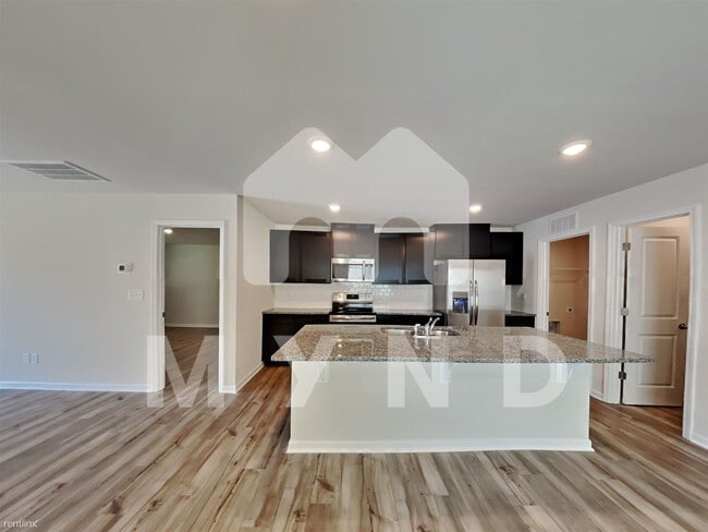 Foto del edificio - 5 br, 2.5 bath House - 5211 Spring Breeze ...
