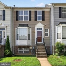 Building Photo - 2434 Sandwich Ct
