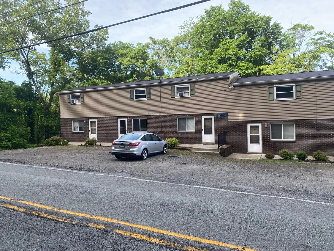 4807 Sardis Rd, New Kensington, PA 15068 Townhome Rentals in New