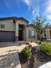 Building Photo - 3039 Honey Arbor Wy