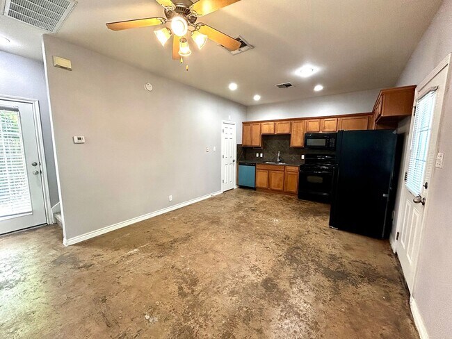 Building Photo - 408 Nelray Blvd
