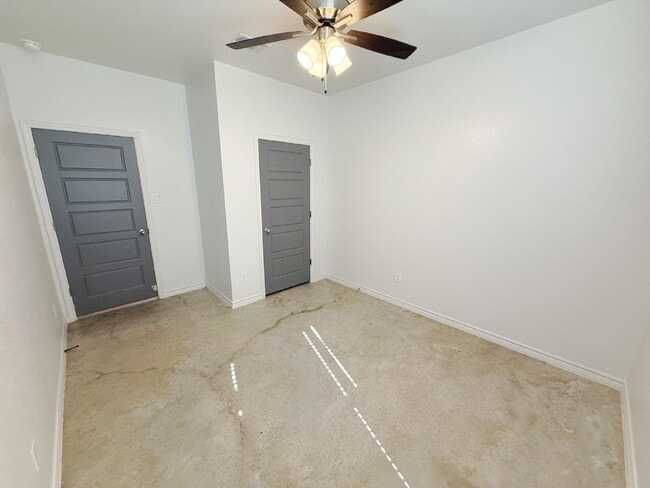 Building Photo - 207 Riptide Dr