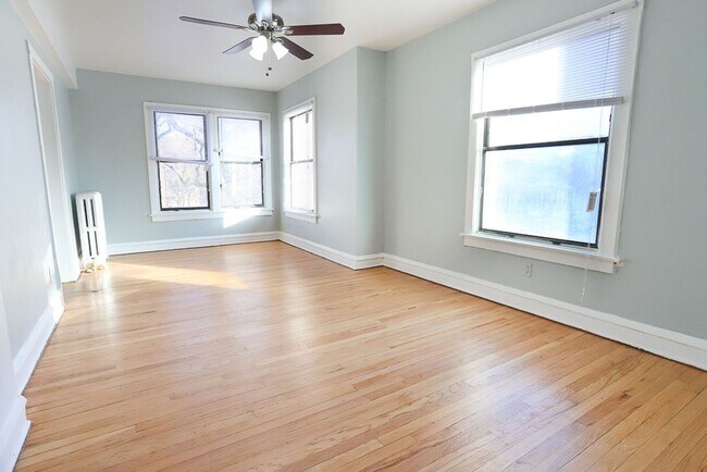Foto del edificio - 4608 N Beacon St