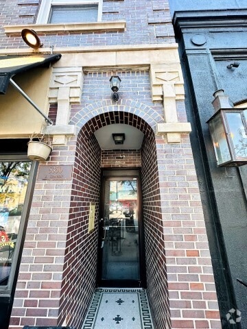 Building Photo - 5350 N Broadway St
