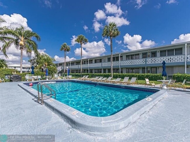 Building Photo - 721 Atlantic Shores Blvd