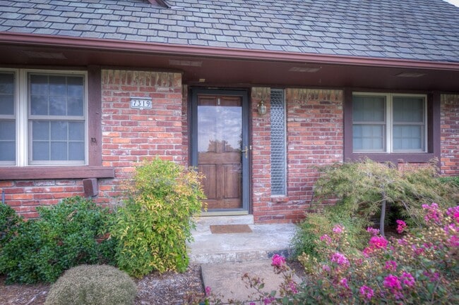 Building Photo - For Lease | South Tulsa | $1900 Rent