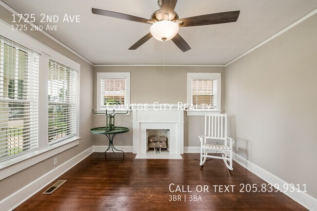 Building Photo - 1725 2nd Ave