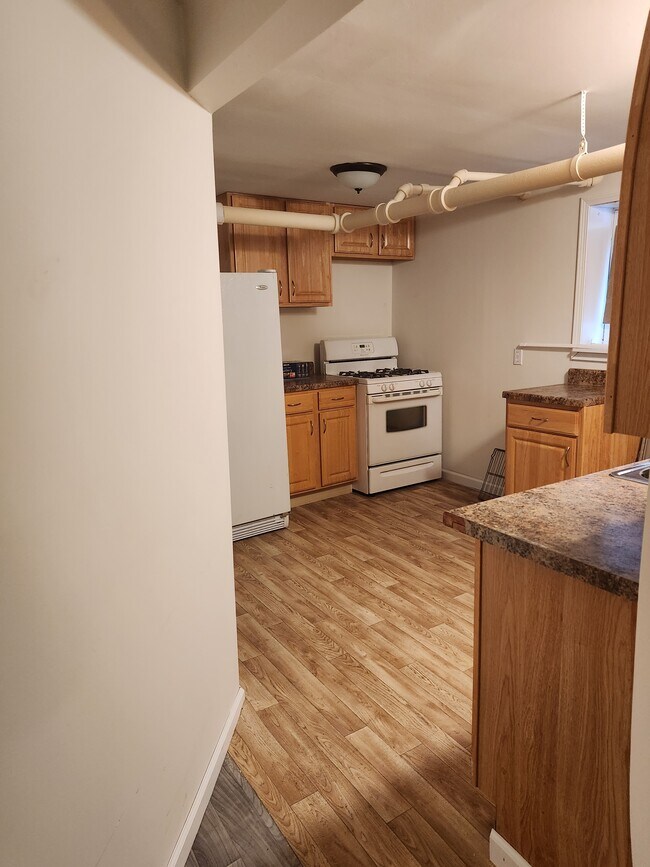 Building Photo - 1614 W Wallen Ave