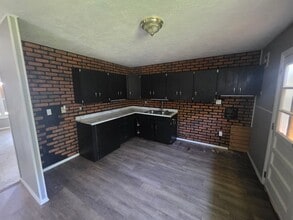 Building Photo - 733 St Norbert Dr