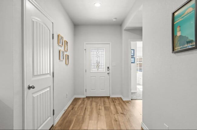 Building Photo - 7302 Star Gazer Dr