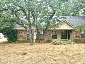 Building Photo - 3418 Timberline Dr