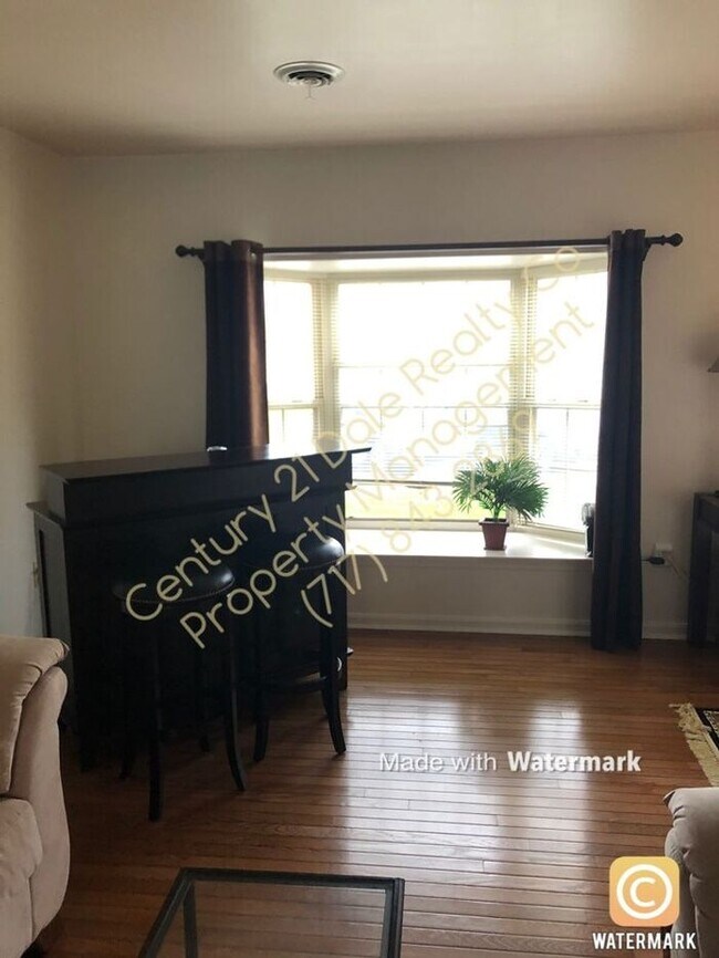 Foto del edificio - 128 Pointe Ridge Dr