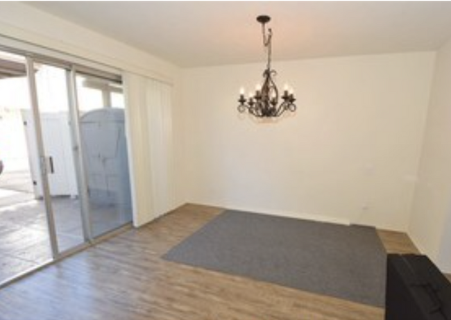 Building Photo - 507 Serento Cir