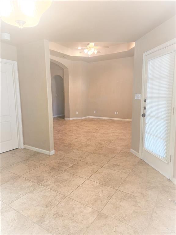 Building Photo - 1814 Crown Pointe Blvd