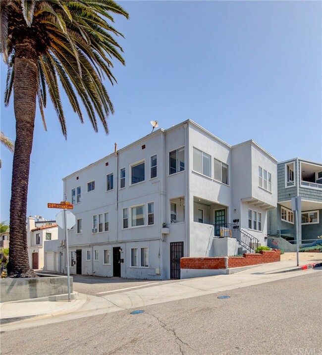 Building Photo - 223 24th St
