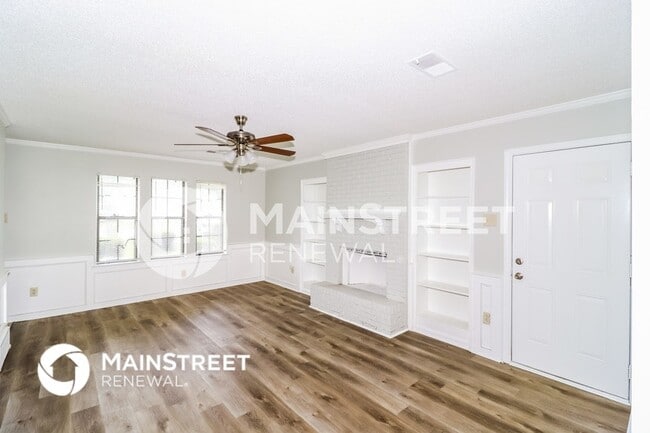 Building Photo - 6349 Valleydale Dr