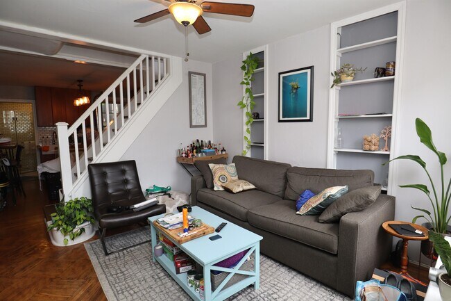 Foto del edificio - 1587 E Hewson St
